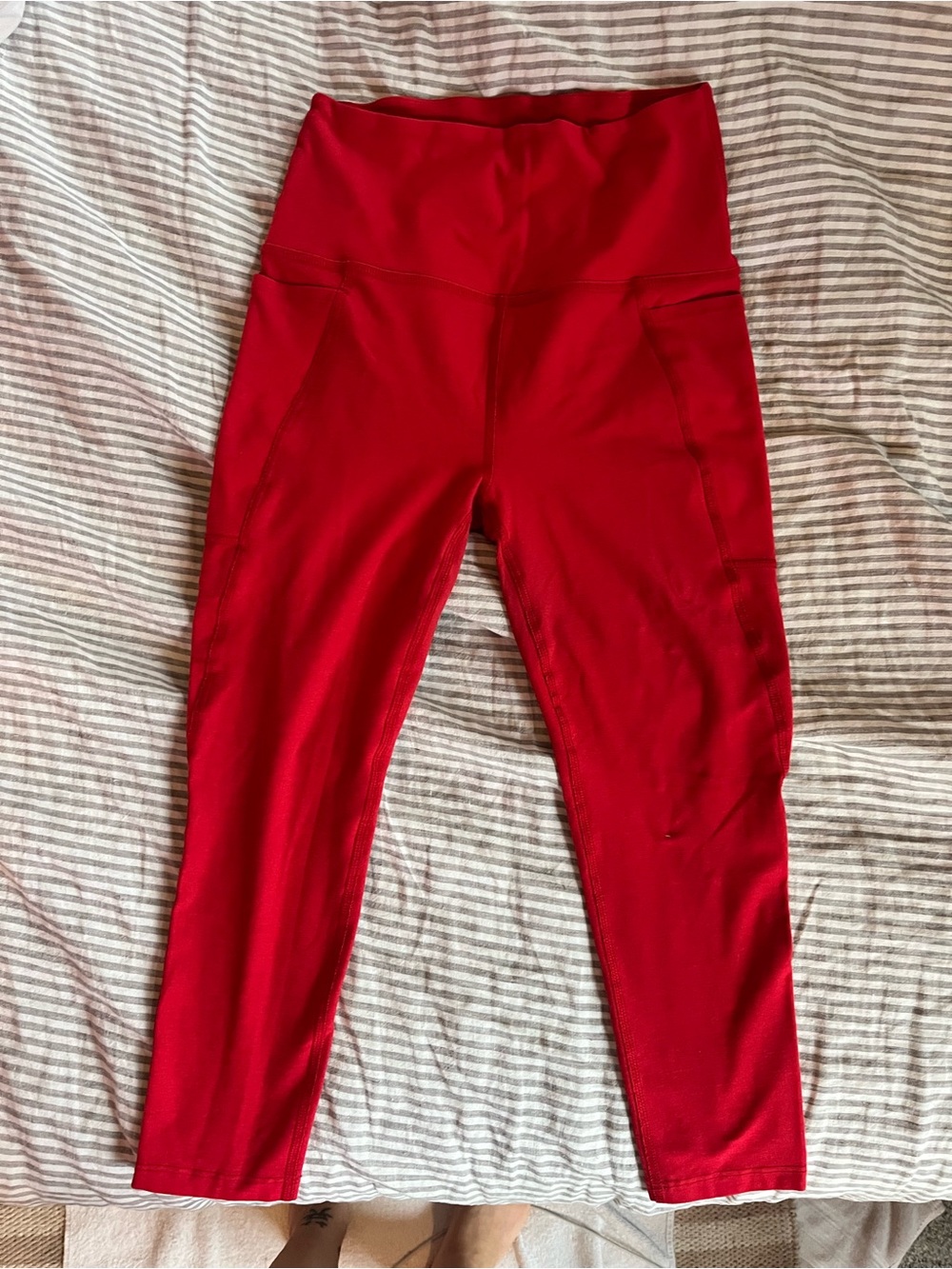 Beyond yoga high rise pockets capri length yoga pant size M
